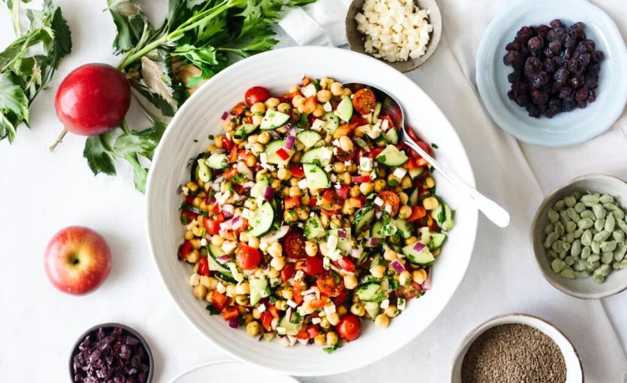 Mediterranean Chickpea Salad